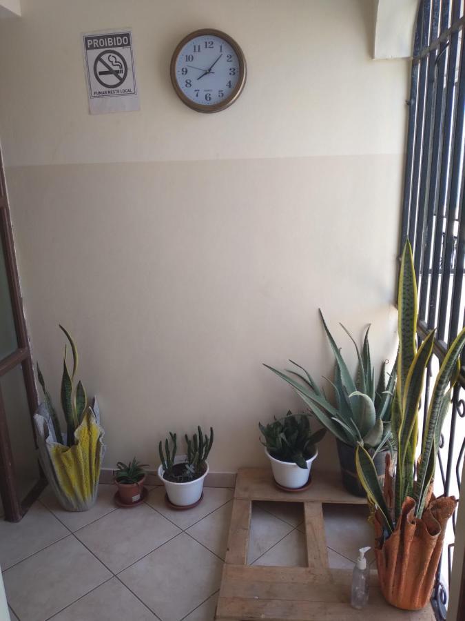 Pensao Domingas Hotell São Filipe Exteriör bild